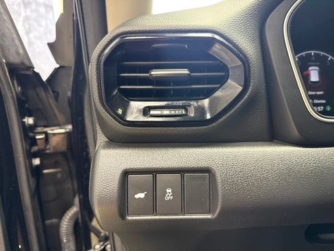 Used 2024 Honda Pilot Touring image 25