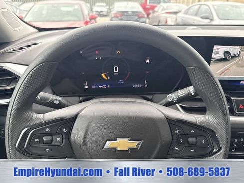 Used 2025 Chevrolet TrailBlazer LT AWD/4WD image 27