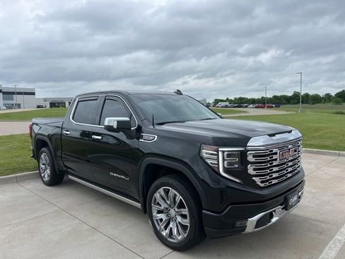 Used 2024 GMC Sierra 1500 Denali w/ Denali Reserve Package image 7