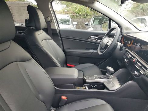 New 2026 Kia Sportage EX image 33