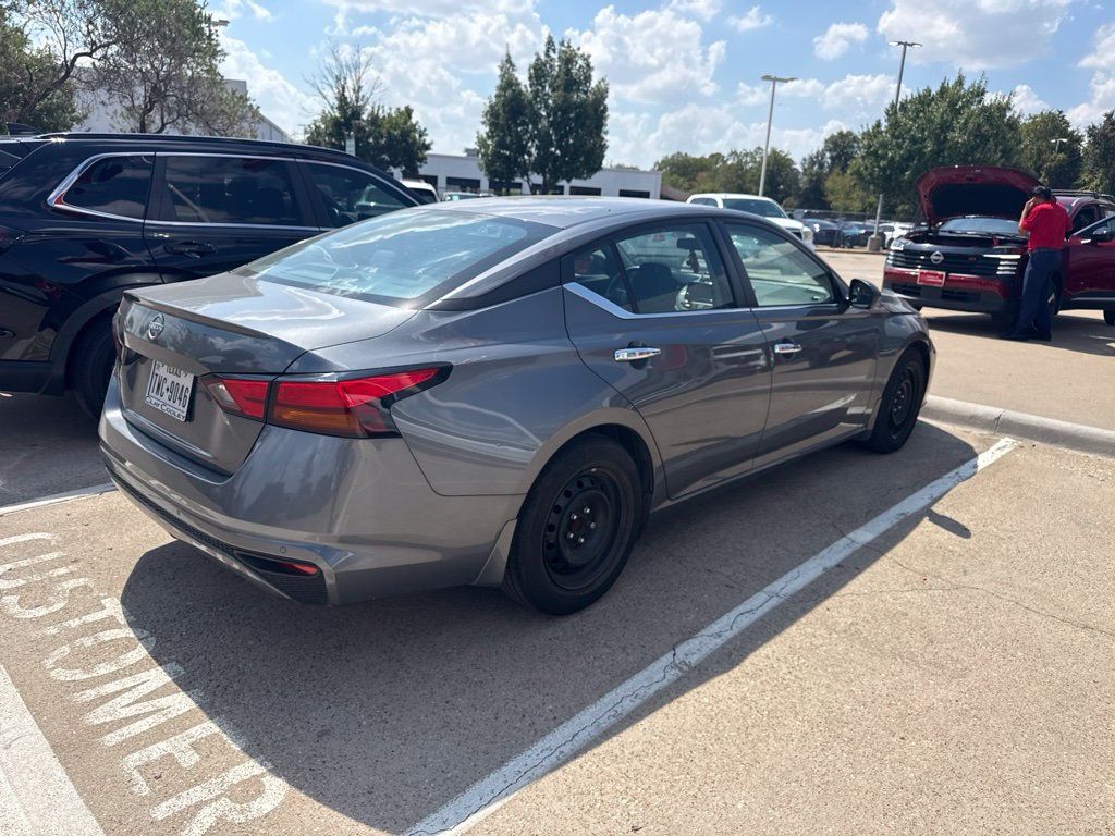 Certified 2024 Nissan Altima 2.5 S FWD image 6