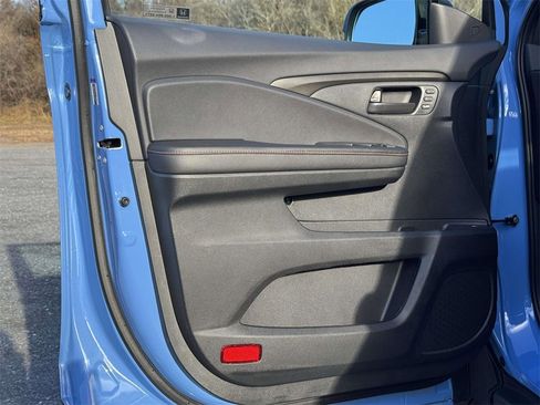 Used 2025 Honda Ridgeline TrailSport image 26