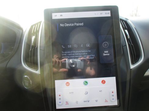 Used 2024 Ford Edge SEL w/ Convenience Package image 24