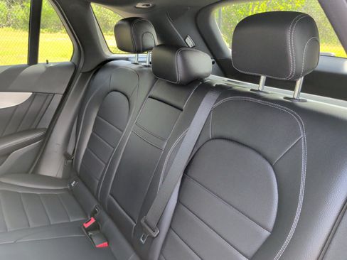 Used 2022 Mercedes-Benz GLC 300 image 35