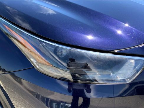 Used 2023 Toyota Highlander XLE image 27