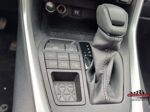 Used 2019 Toyota RAV4 LE w/ All Weather Liner Package image 18