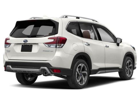 Used 2023 Subaru Forester Touring w/ Popular Package #3 AWD/4WD image 5