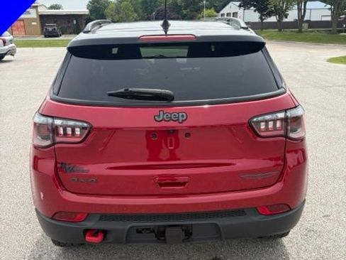 Used 2026 Jeep Compass Trailhawk w/ Sun, Sound & Navigation Group AWD/4WD image 5