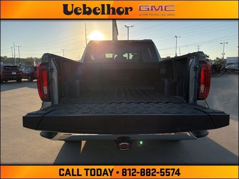 Used 2025 GMC Sierra 1500 SLT image 10
