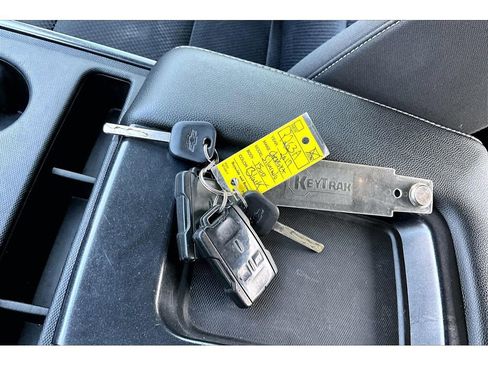 Used 2017 Chevrolet Silverado 1500 LT w/ Midnight Edition image 12