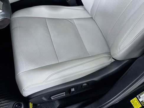 Certified 2022 Lexus RX 350 AWD w/ Accessory Package (P1) image 22