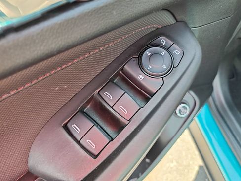 Used 2021 Chevrolet TrailBlazer RS w/ Sun and Liftgate Package AWD/4WD image 11
