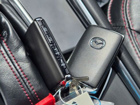 Certified 2025 MAZDA CX-5 Carbon Edition AWD/4WD image 34