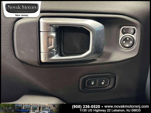 Used 2024 Jeep Wrangler Unlimited Sahara w/ Technology Group AWD/4WD image 14
