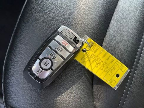 Used 2023 Ford Edge SEL w/ Convenience Package image 25