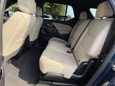 Used 2023 Chevrolet Traverse LS AWD/4WD image 10