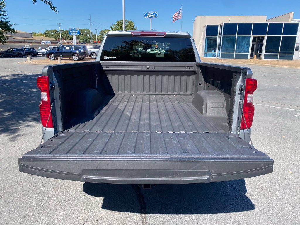 Used 2026 Chevrolet Silverado 1500 Custom RWD image 9