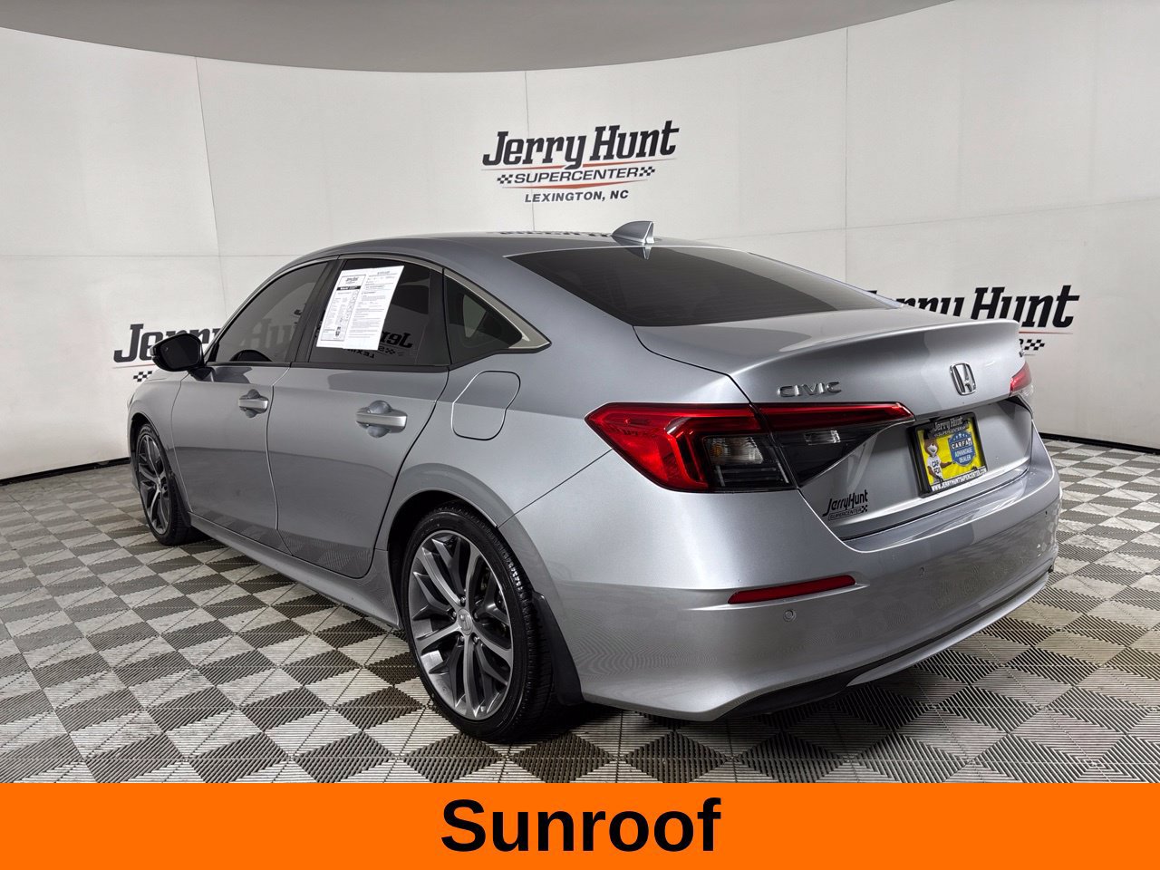 Used 2024 Honda Civic Touring image 8