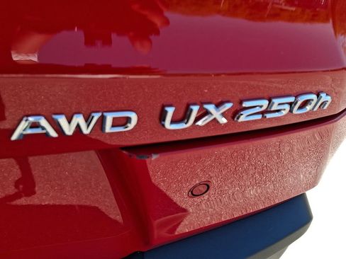 Used 2024 Lexus UX 250h AWD w/ Premium Package image 30