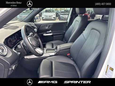 Used 2024 Mercedes-Benz GLB 250 image 10