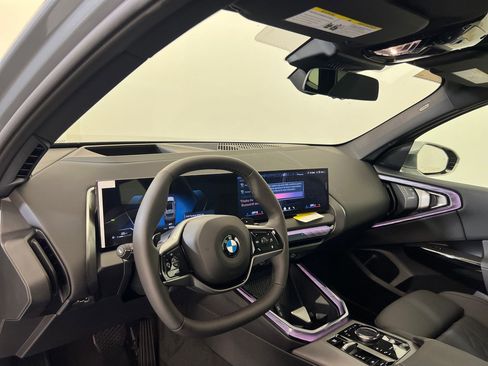 Used 2026 BMW X3 xDrive30 w/ Premium Package image 4