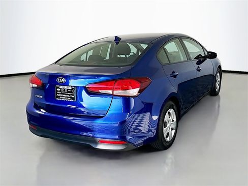 Used 2018 Kia Forte LX image 7