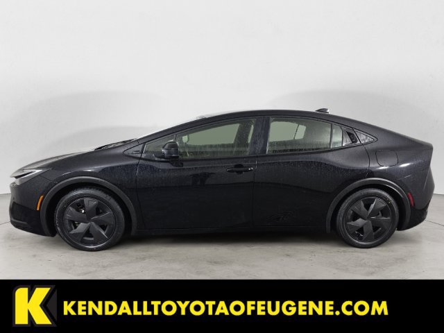 Used 2025 Toyota Prius LE FWD image 8