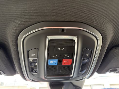 New 2025 Jeep Grand Cherokee Limited AWD/4WD image 21