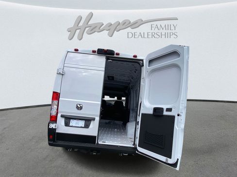 Used 2025 RAM ProMaster 3500 w/ Convenience Group image 40