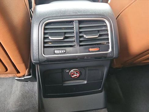 Used 2011 Audi Q5 2.0T Premium image 16