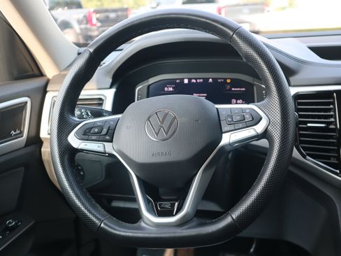 Used 2023 Volkswagen Atlas SEL Premium AWD/4WD image 12