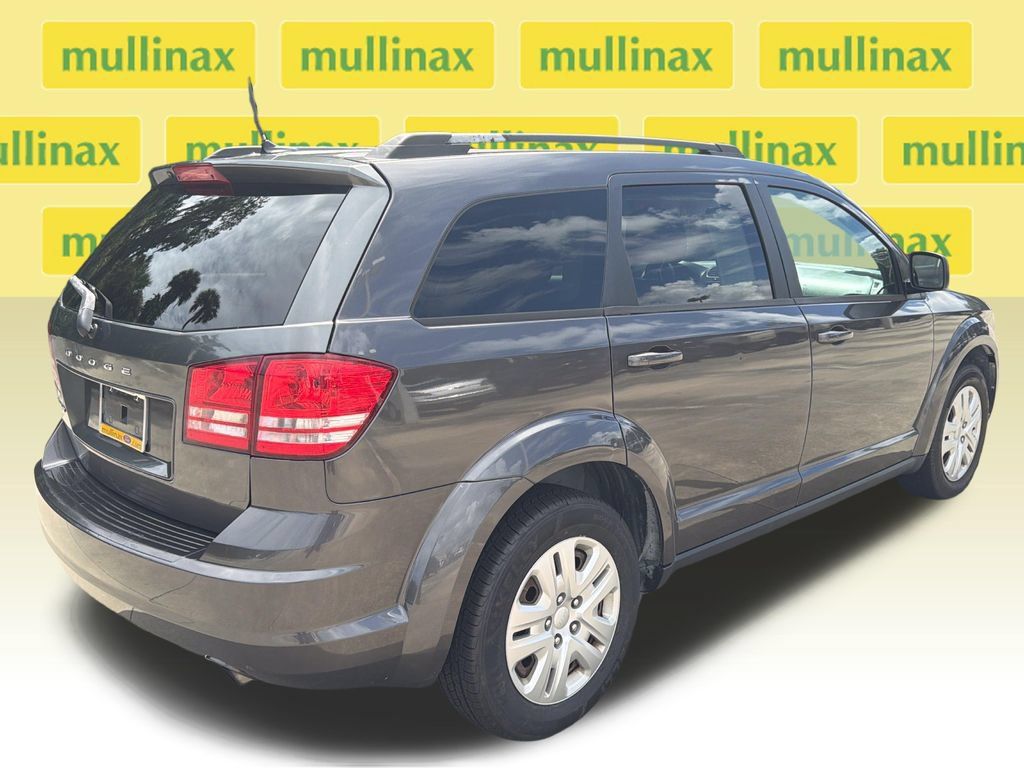 Used 2017 Dodge Journey SE w/ Flexible Seating Group FWD image 4