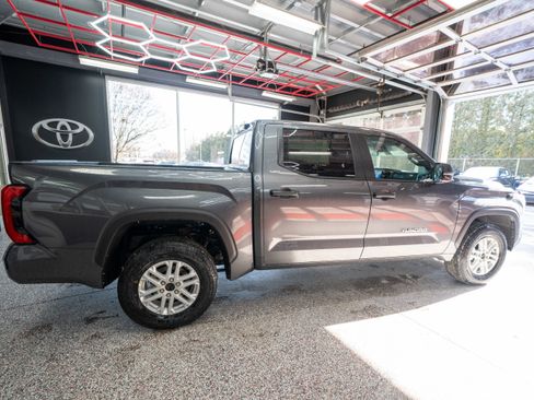 New 2026 Toyota Tundra SR5 w/ SR5 Convenience Package image 4