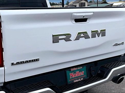 Used 2025 RAM 1500 Laramie AWD/4WD image 8