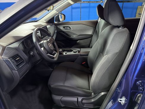 Used 2023 Nissan Rogue S AWD/4WD image 26