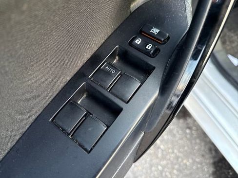 Used 2018 Toyota Corolla iM image 16