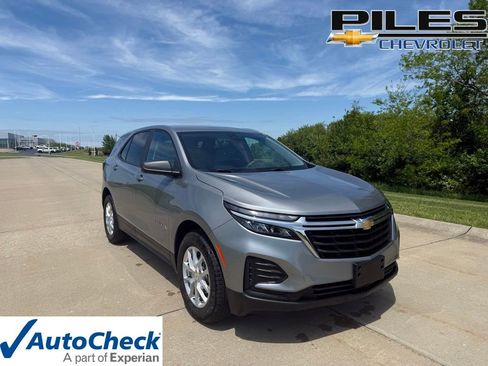 Used 2024 Chevrolet Equinox LS w/ LS Convenience Package FWD image 1