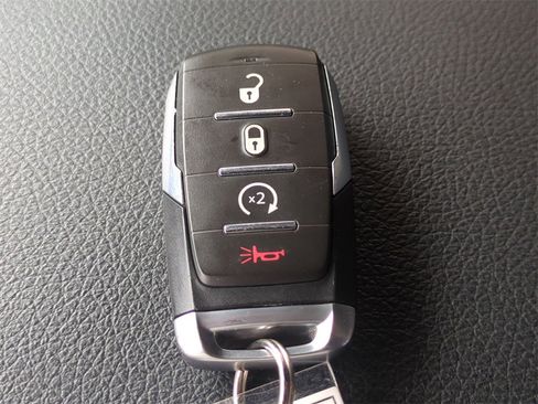 Certified 2025 RAM 1500 Big Horn image 31