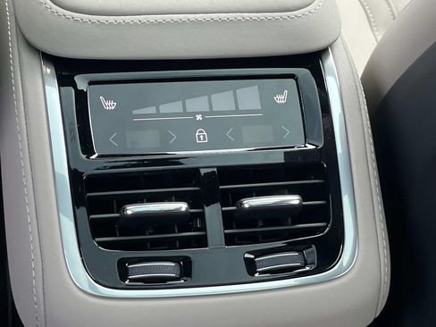 Certified 2026 Volvo XC90 B6 Plus AWD/4WD image 16