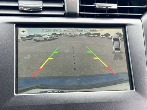 Used 2018 Ford Fusion SE w/ Equipment Group 201A FWD image 17