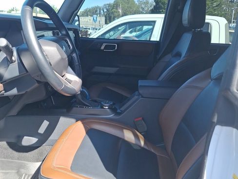 Used 2023 Ford Bronco Outer Banks w/ Sasquatch Package AWD/4WD image 9
