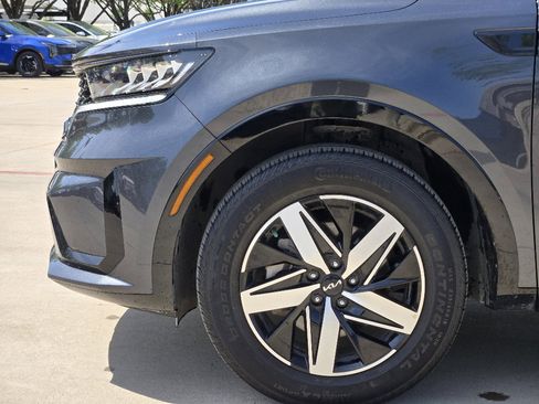 Used 2023 Kia Sorento S w/ Panoramic Sunroof Package image 14