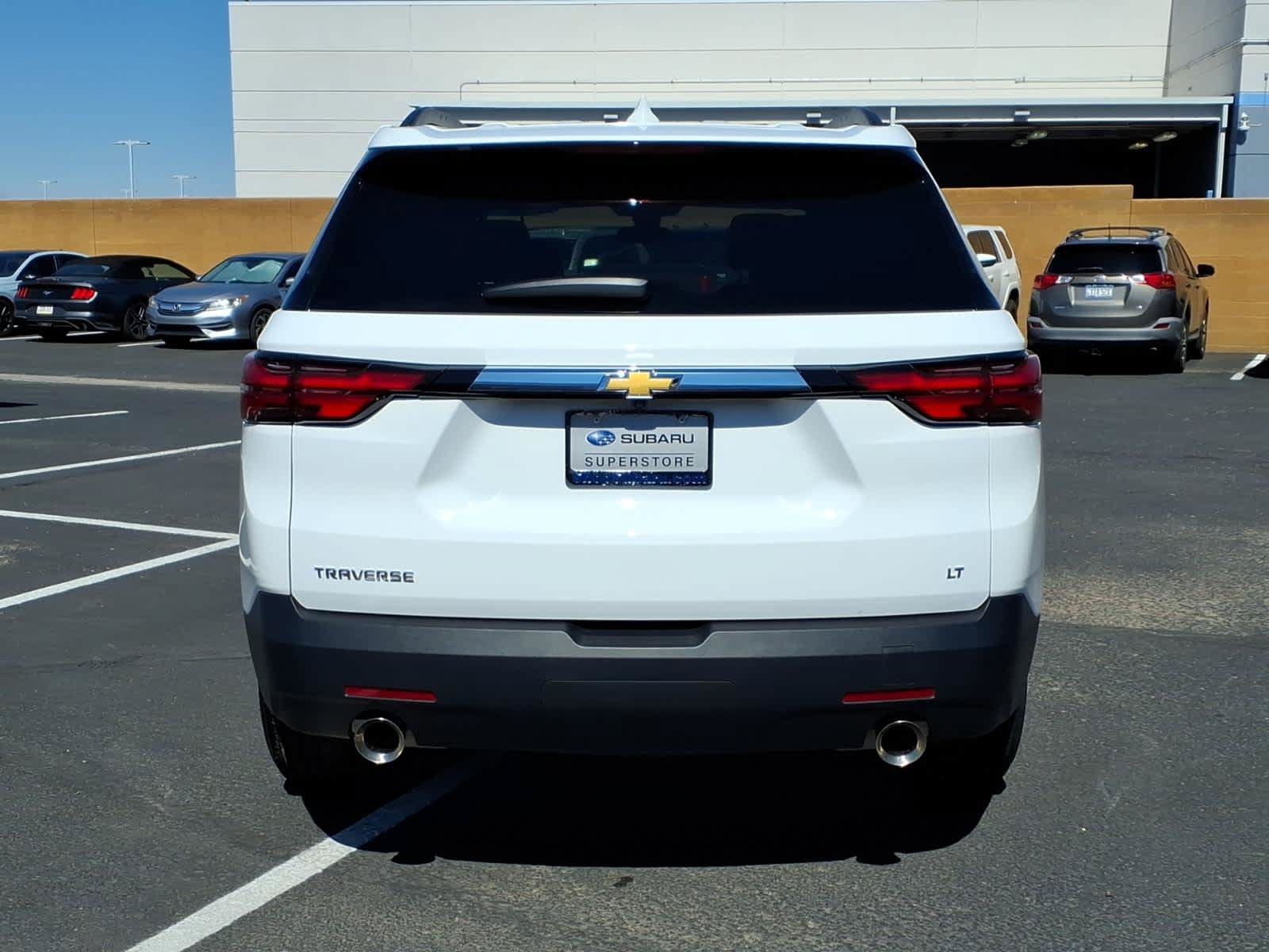 Used 2023 Chevrolet Traverse LT FWD image 5