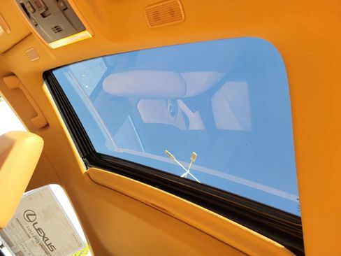 New 2025 Lexus ES 300h w/ Premium Package image 22