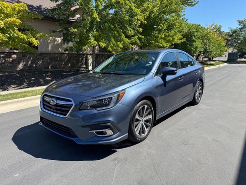 Used 2018 Subaru Legacy 2.5i Limited image 3