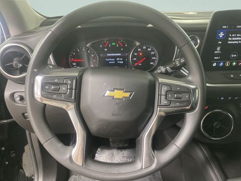 Used 2025 Chevrolet Blazer LT AWD/4WD image 18