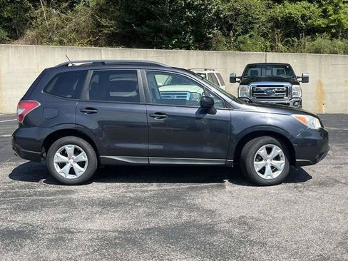 Used 2014 Subaru Forester 2.5i Premium w/ All-Weather Package AWD/4WD image 2