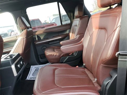 Used 2022 Ford Expedition Limited image 29