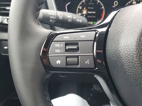 New 2025 Honda Pilot Touring image 32