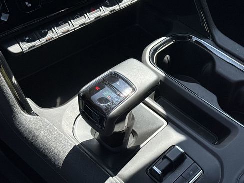 Certified 2025 GMC Sierra 1500 AT4 w/ Technology Package AWD/4WD image 20